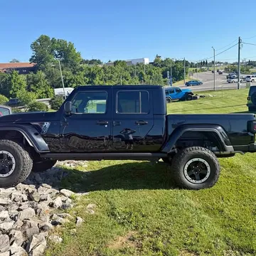 2026 Jeep Gladiator Sport S