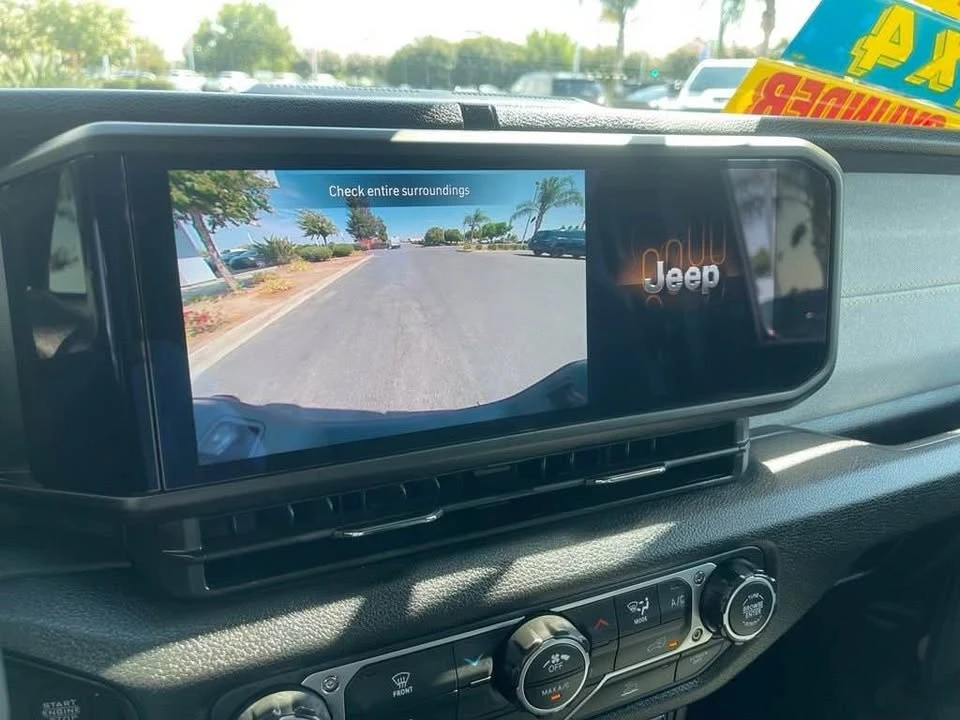 2026 Jeep JT Gladiator - Image 6 of 11