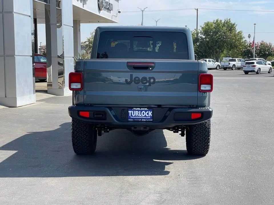 2026 Jeep JT Gladiator - Image 4 of 11
