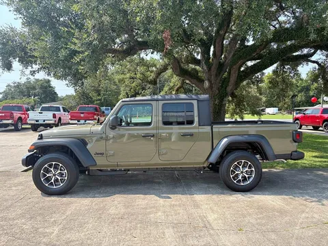 2026 Jeep Gladiator Sport S