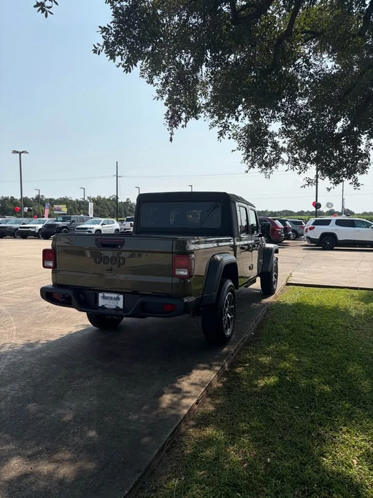 2026 Jeep JT Gladiator - Image 6 of 16