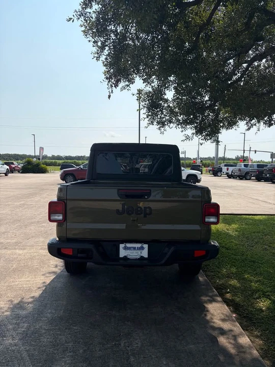 2026 Jeep JT Gladiator - Image 7 of 16