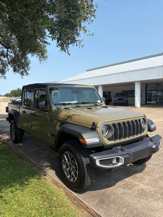 2026 Jeep JT Gladiator - Image 4 of 16