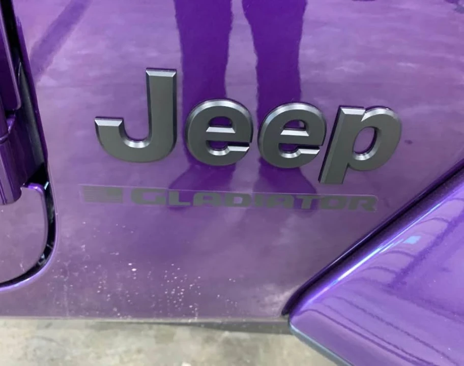 2026 Jeep JT Gladiator - Image 10 of 15