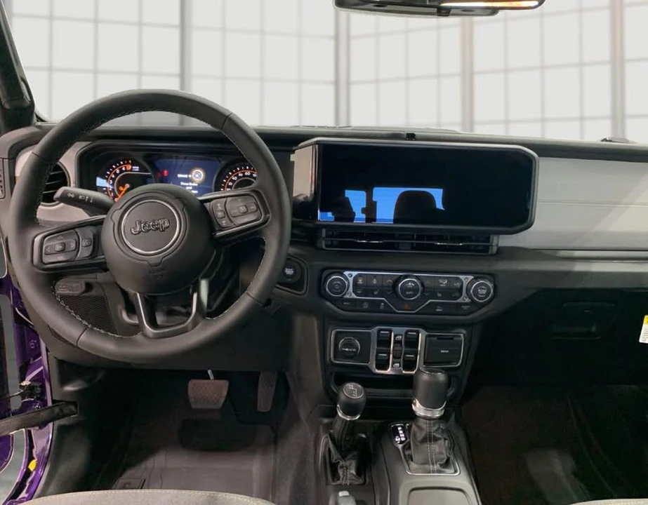 2026 Jeep JT Gladiator - Image 11 of 15