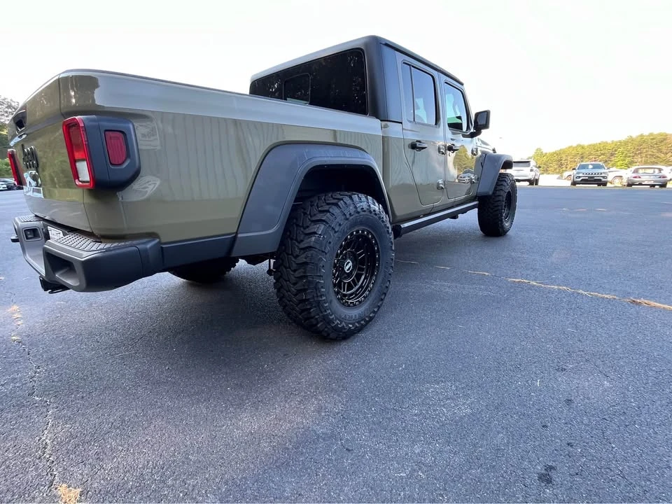 2026 Jeep JT Gladiator - Image 8 of 14