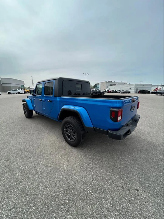 2026 Jeep JT Gladiator - Image 3 of 14