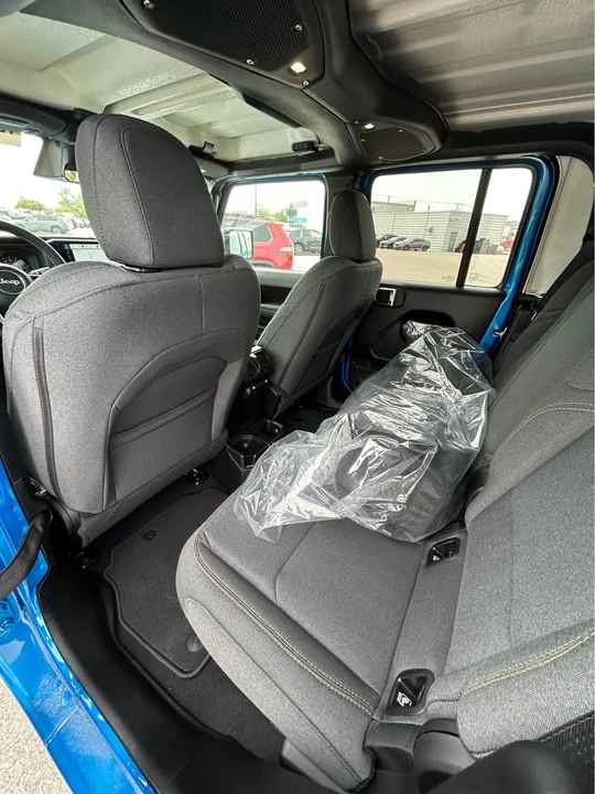 2026 Jeep JT Gladiator - Image 12 of 14