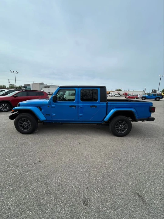 2026 Jeep JT Gladiator - Image 2 of 14
