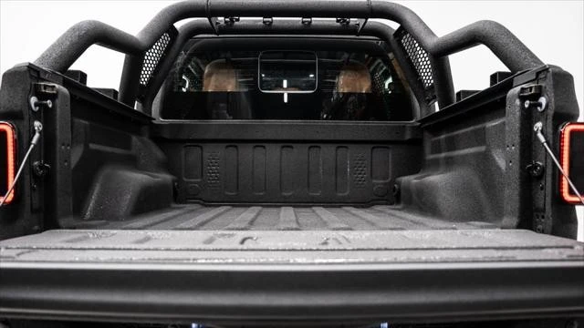 2026 Jeep JT Gladiator - Image 13 of 31