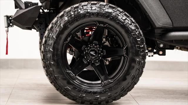 2026 Jeep JT Gladiator - Image 24 of 31
