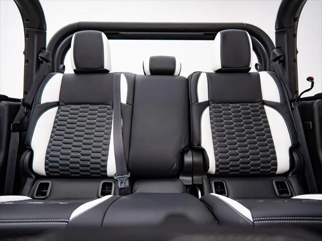 2026 Jeep JT Gladiator - Image 15 of 22