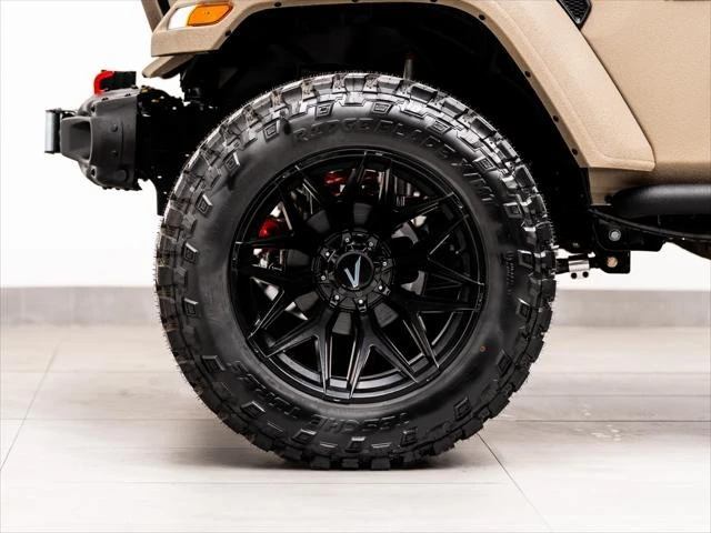 2026 Jeep JT Gladiator - Image 25 of 31