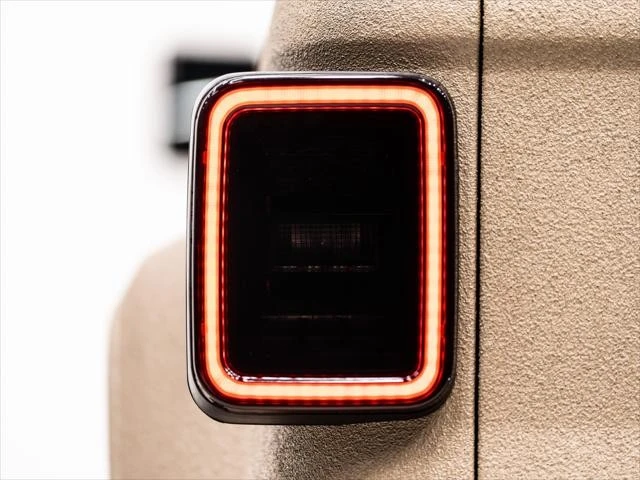 2026 Jeep JT Gladiator - Image 12 of 31