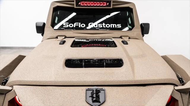 2026 Jeep JT Gladiator - Image 10 of 31