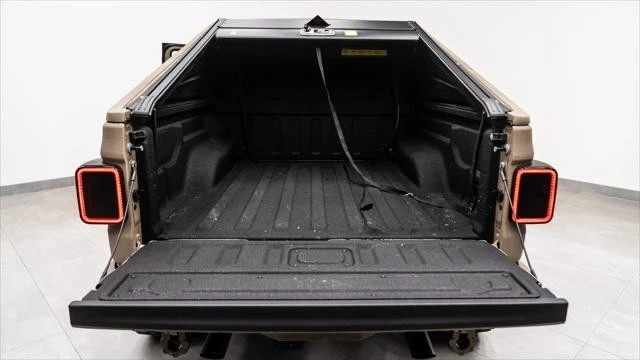 2026 Jeep JT Gladiator - Image 17 of 31