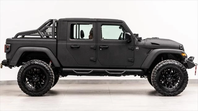 2026 Jeep JT Gladiator - Image 9 of 31