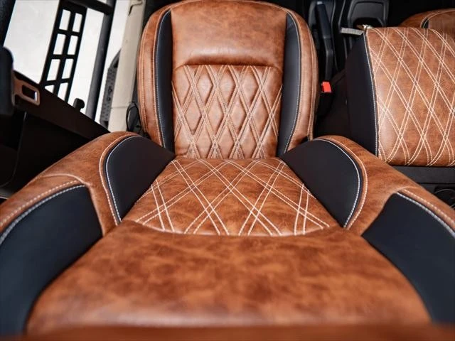 2026 Jeep JT Gladiator - Image 23 of 31