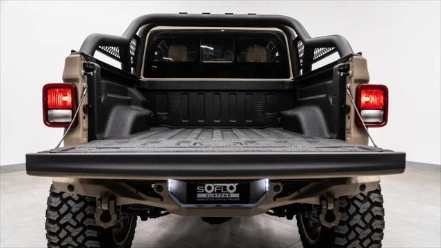 2026 Jeep JT Gladiator - Image 13 of 31