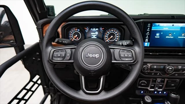 2026 Jeep JT Gladiator - Image 17 of 31