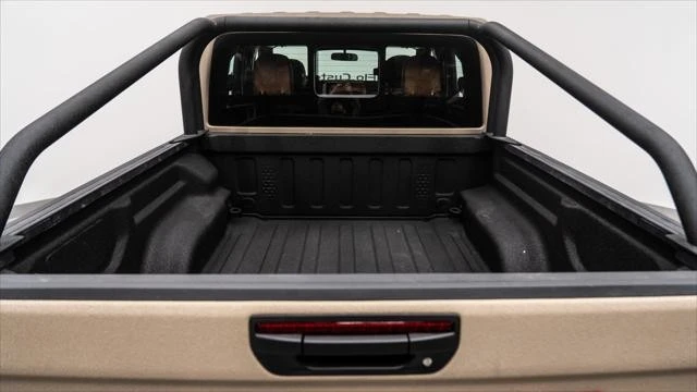 2026 Jeep JT Gladiator - Image 11 of 31
