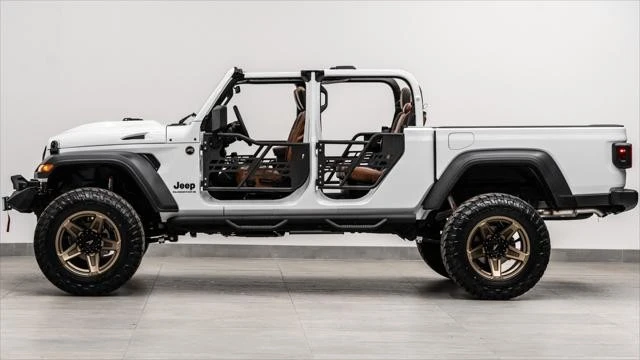2026 Jeep JT Gladiator - Image 11 of 31