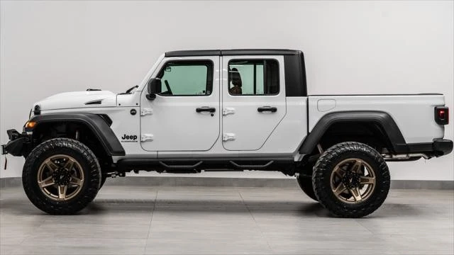 2026 Jeep JT Gladiator - Image 10 of 31
