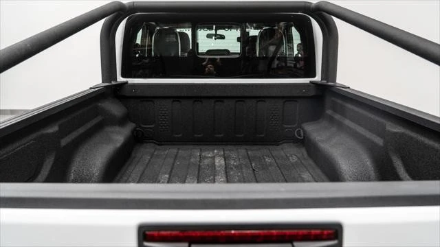 2026 Jeep JT Gladiator - Image 7 of 31