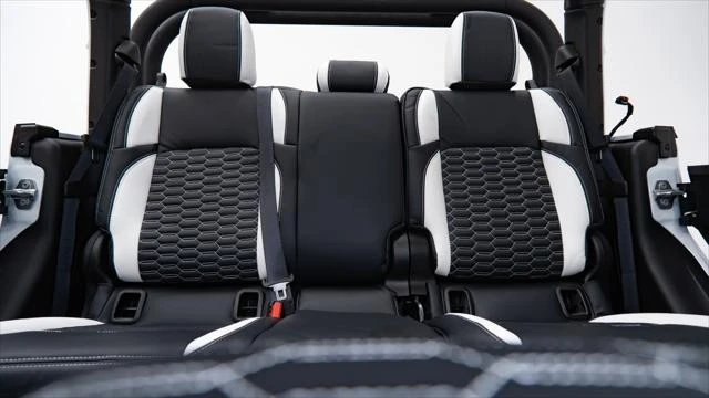 2026 Jeep JT Gladiator - Image 24 of 31