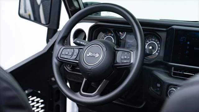 2026 Jeep JT Gladiator - Image 30 of 31