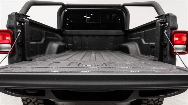 2026 Jeep JT Gladiator - Image 9 of 31