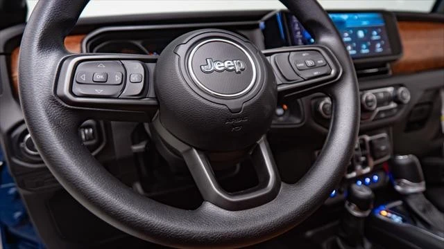 2026 Jeep JT Gladiator - Image 22 of 31