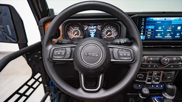 2026 Jeep JT Gladiator - Image 28 of 31