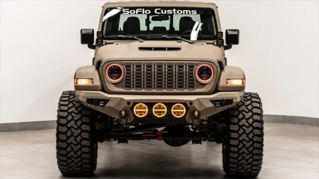 2026 Jeep JT Gladiator - Image 23 of 31