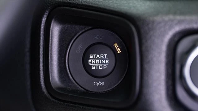 2026 Jeep JT Gladiator - Image 24 of 31