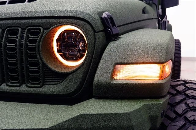 2026 Jeep JT Gladiator - Image 23 of 31