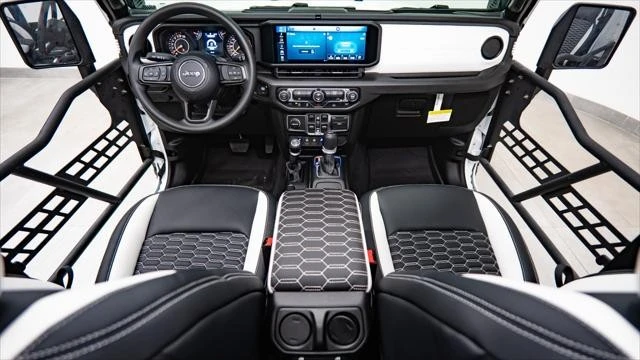 2026 Jeep JT Gladiator - Image 2 of 31