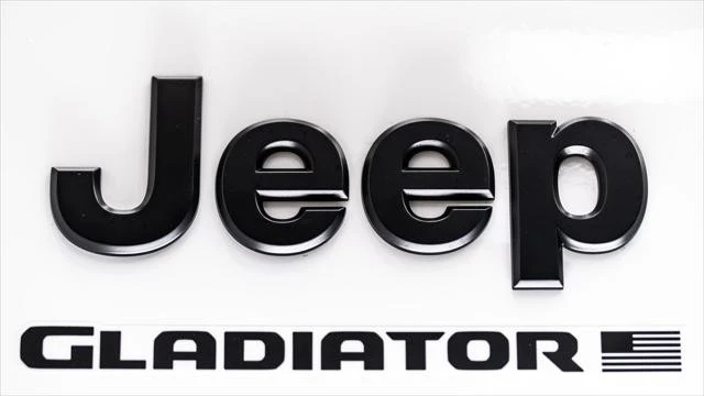 2026 Jeep JT Gladiator - Image 24 of 31
