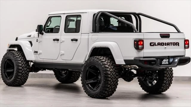2026 Jeep JT Gladiator - Image 16 of 31