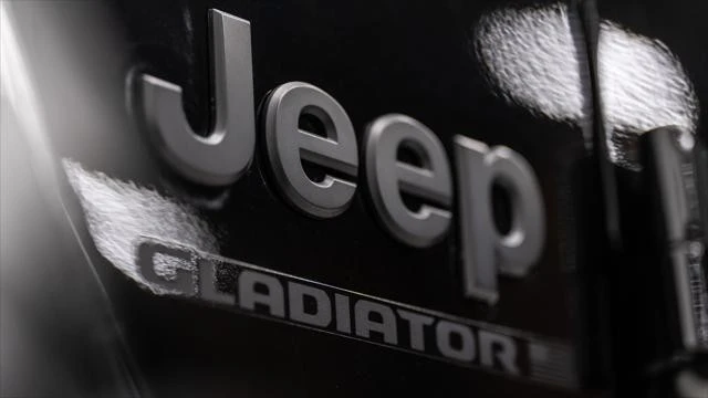 2026 Jeep JT Gladiator - Image 21 of 31