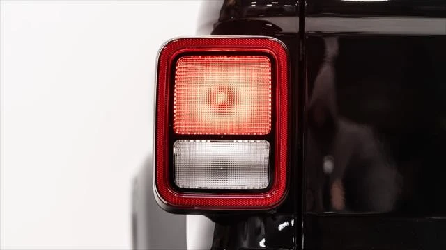 2026 Jeep JT Gladiator - Image 14 of 31