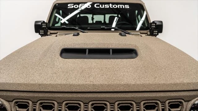 2026 Jeep JT Gladiator - Image 25 of 31