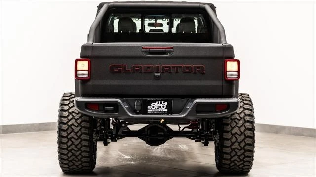 2026 Jeep JT Gladiator - Image 8 of 31