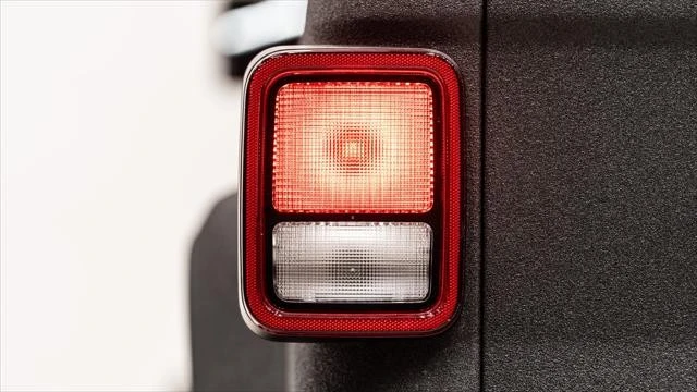 2026 Jeep JT Gladiator - Image 13 of 31