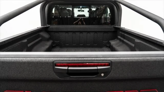2026 Jeep JT Gladiator - Image 12 of 31