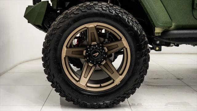 2026 Jeep JT Gladiator - Image 17 of 31