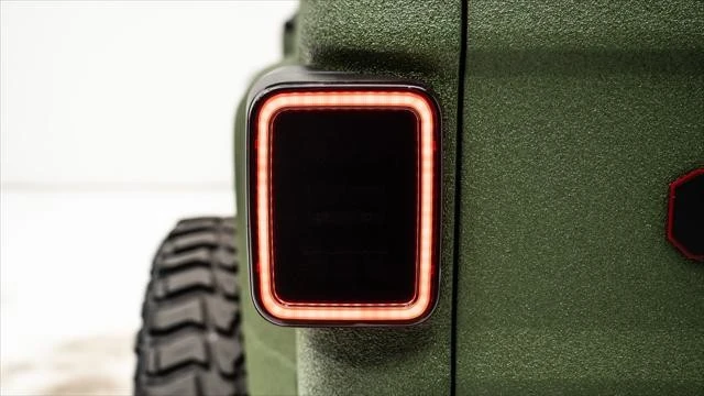 2026 Jeep JT Gladiator - Image 10 of 31