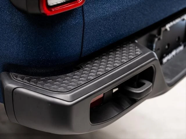 2026 Jeep JT Gladiator - Image 15 of 31