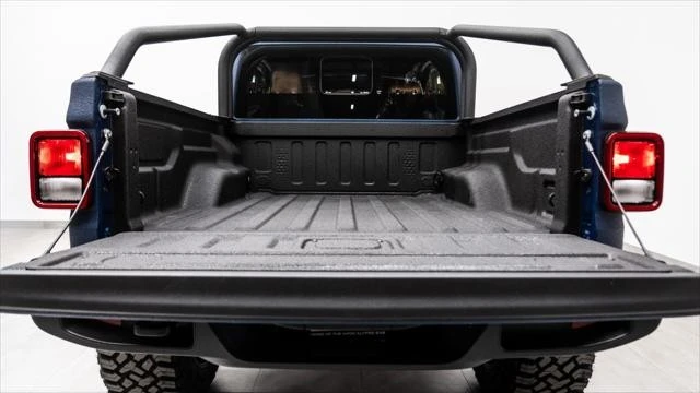 2026 Jeep JT Gladiator - Image 12 of 31