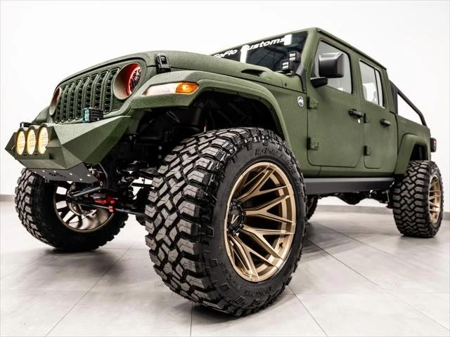 2026 Jeep JT Gladiator - Image 10 of 31
